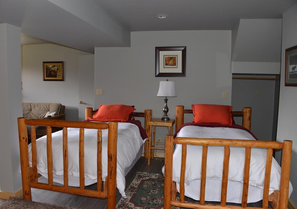 Kicking Horse Canyon Guest House Golden Pokój zdjęcie
