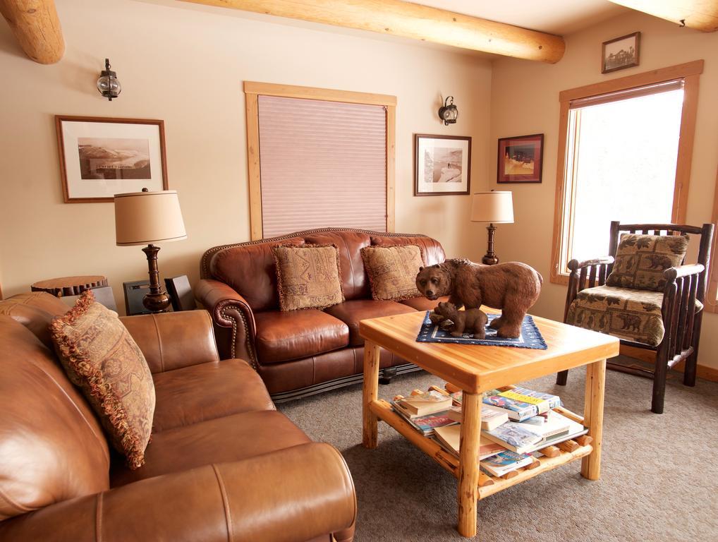 Kicking Horse Canyon Guest House Golden Zewnętrze zdjęcie