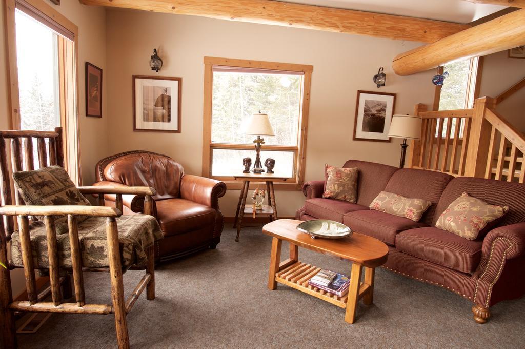 Kicking Horse Canyon Guest House Golden Zewnętrze zdjęcie