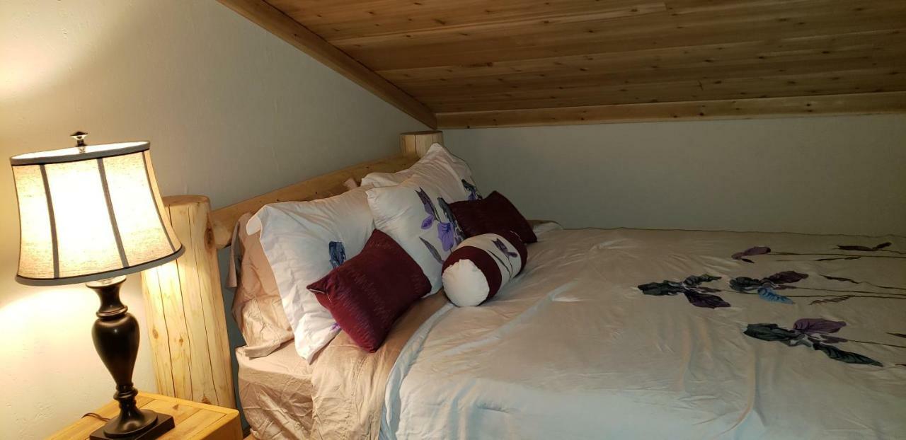 Kicking Horse Canyon Guest House Golden Zewnętrze zdjęcie