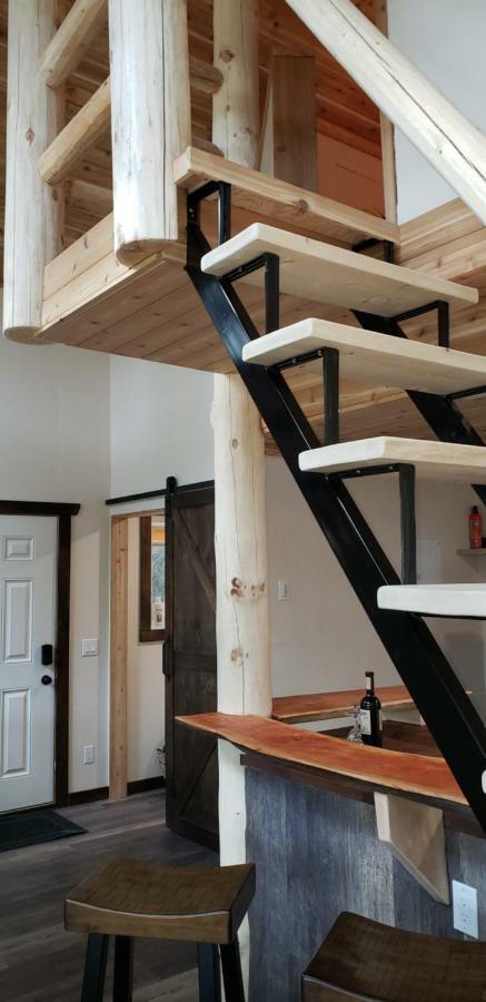 Kicking Horse Canyon Guest House Golden Zewnętrze zdjęcie
