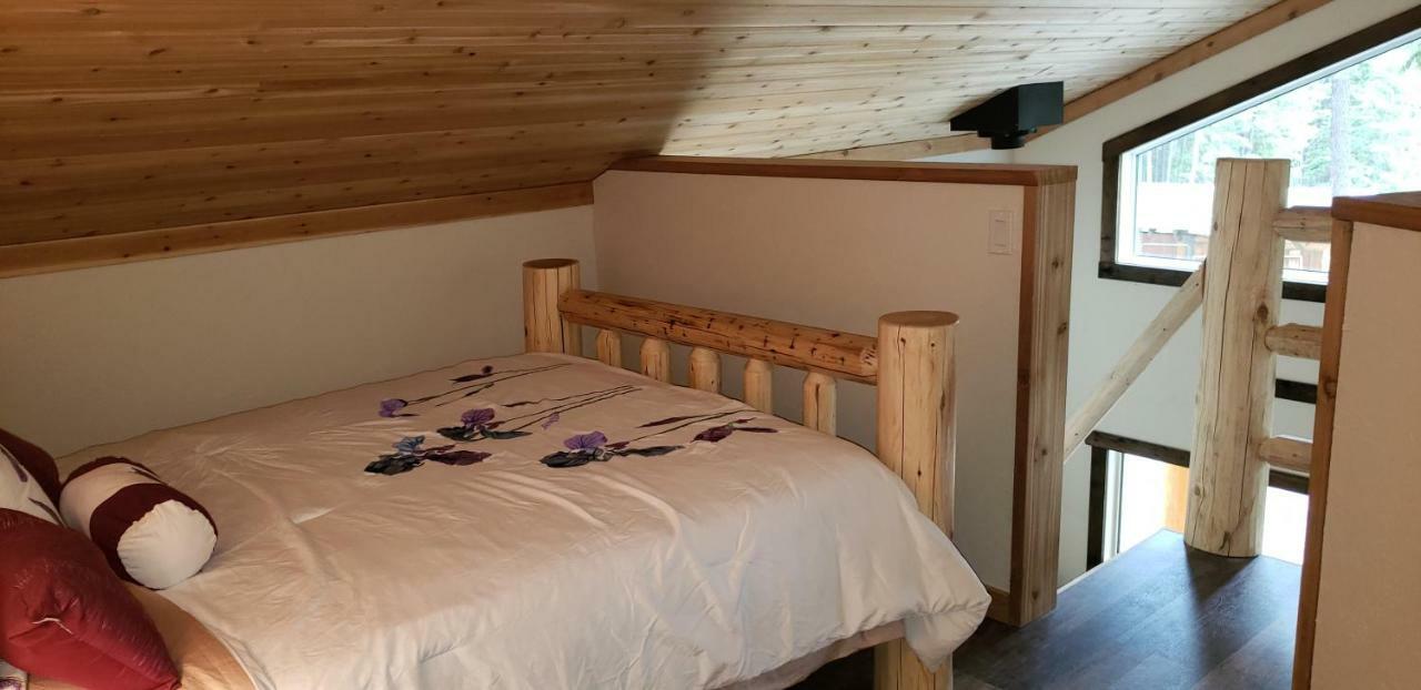Kicking Horse Canyon Guest House Golden Zewnętrze zdjęcie