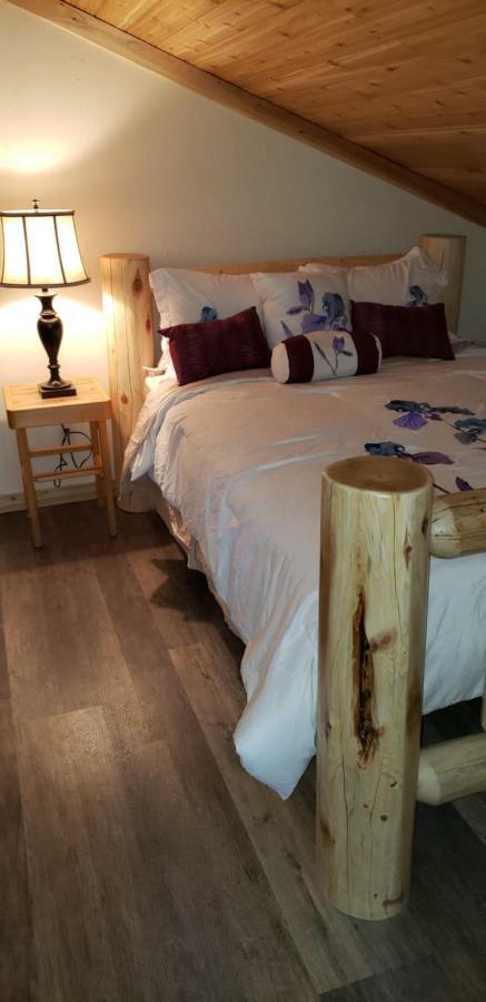 Kicking Horse Canyon Guest House Golden Zewnętrze zdjęcie