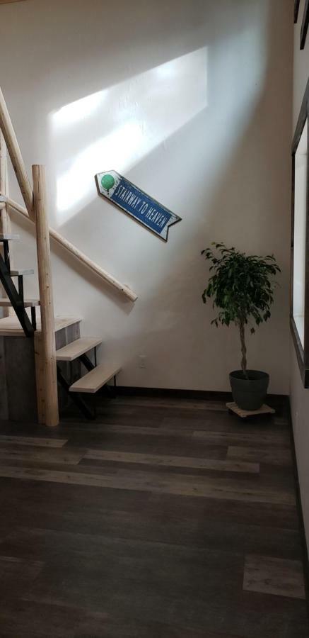 Kicking Horse Canyon Guest House Golden Zewnętrze zdjęcie