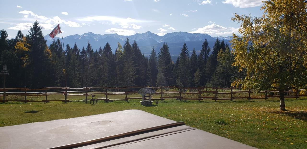 Kicking Horse Canyon Guest House Golden Zewnętrze zdjęcie